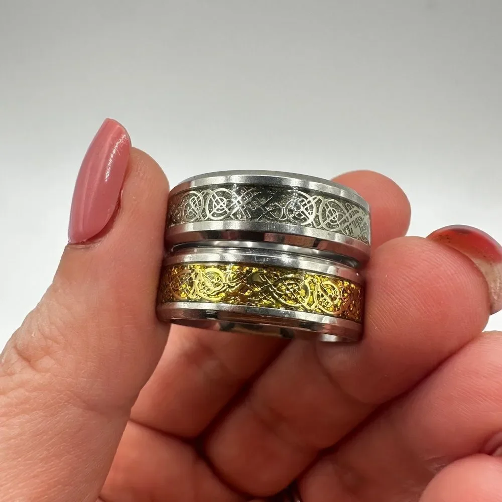 Men's size 13, Silver tone‎ metal with silver/gold scroll work in center, ring!
